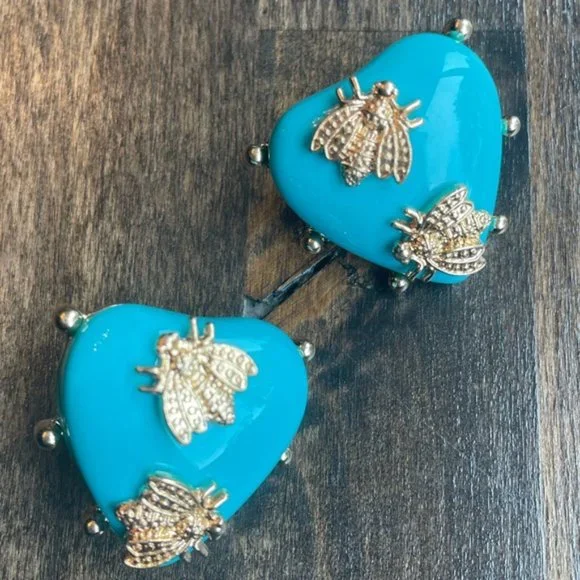 Athro Insect on THE HEART Earrings - Picture 5 of 8